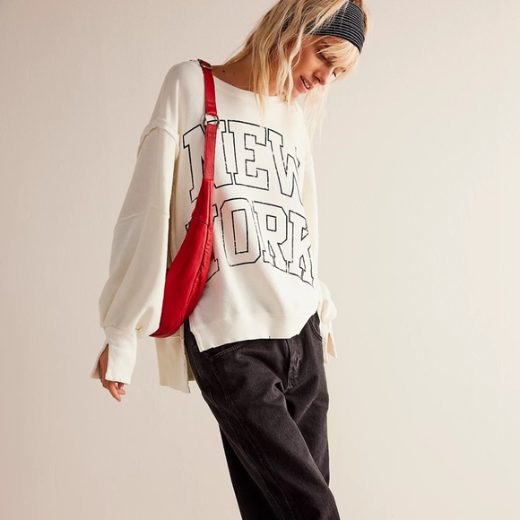 NWOT We The Free Graphic Camden Pullover Size Medium - Picture 3 of 5